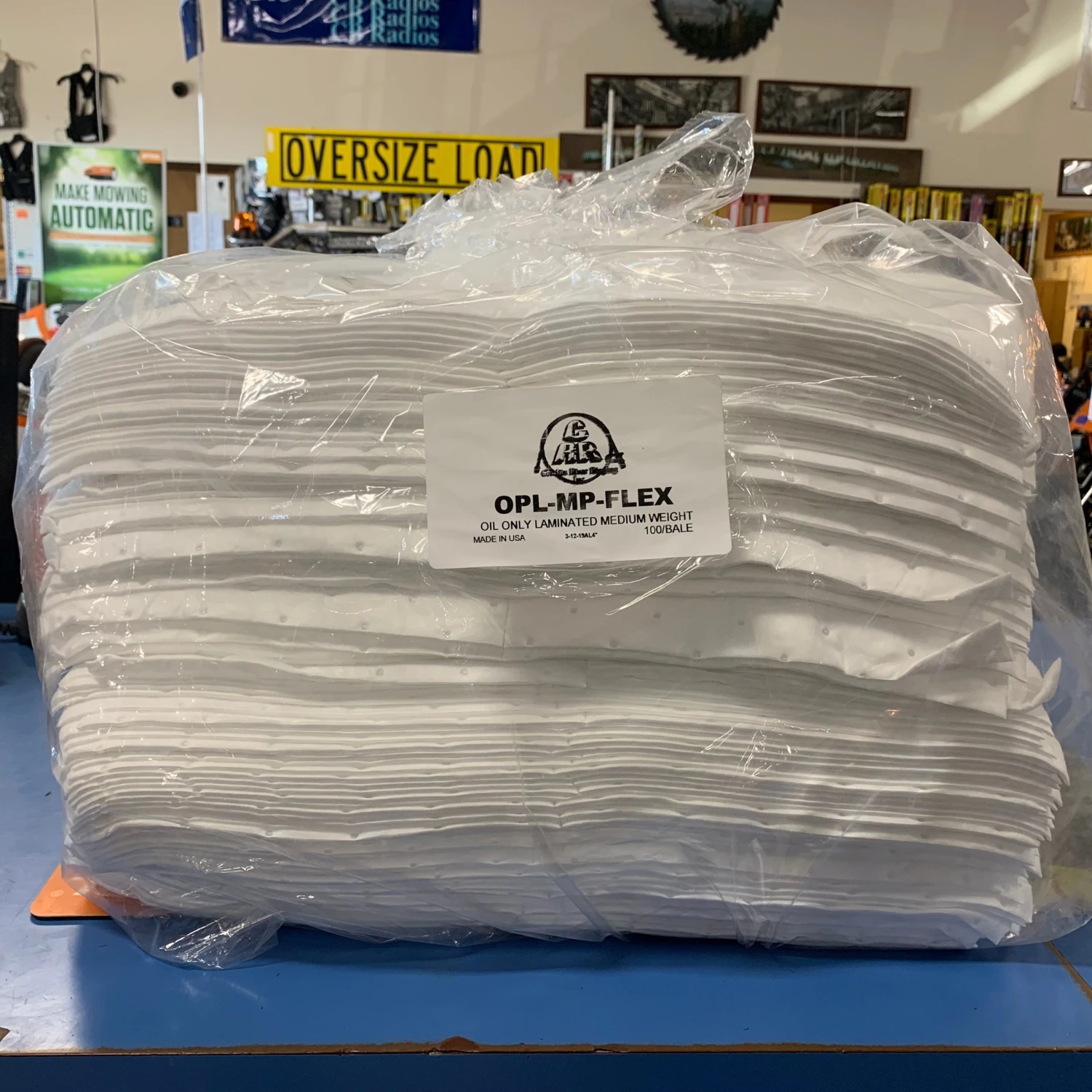 Cowlitz River Rigging OIL ONLY LAMINATED MEDIUM WEIGHT ABSORBENT PADS 1 Cowlitz River Rigging OIL ONLY LAMINATED MEDIUM WEIGHT ABSORBENT PADS
