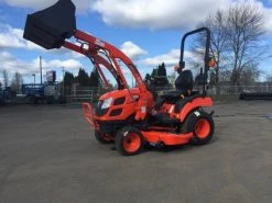 KIOTI Tractors CS2510 HST Kioti Tractor And KL2410 Loader