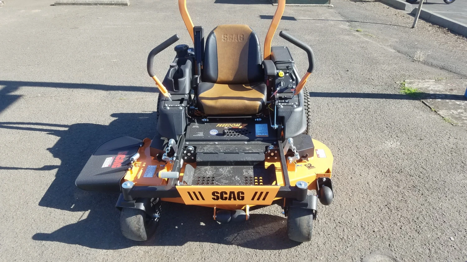 20190725_092248.jpg Cowlitz River Rigging Tractor Implements Freedom Z Zero Turn Mower