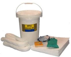 Cowlitz River Rigging 6.5 GALLON BUCKET SPILL KIT OIL ONLY Safety & First Aid