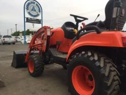 CS2210 Kioti Tractor And SL2410 Loader